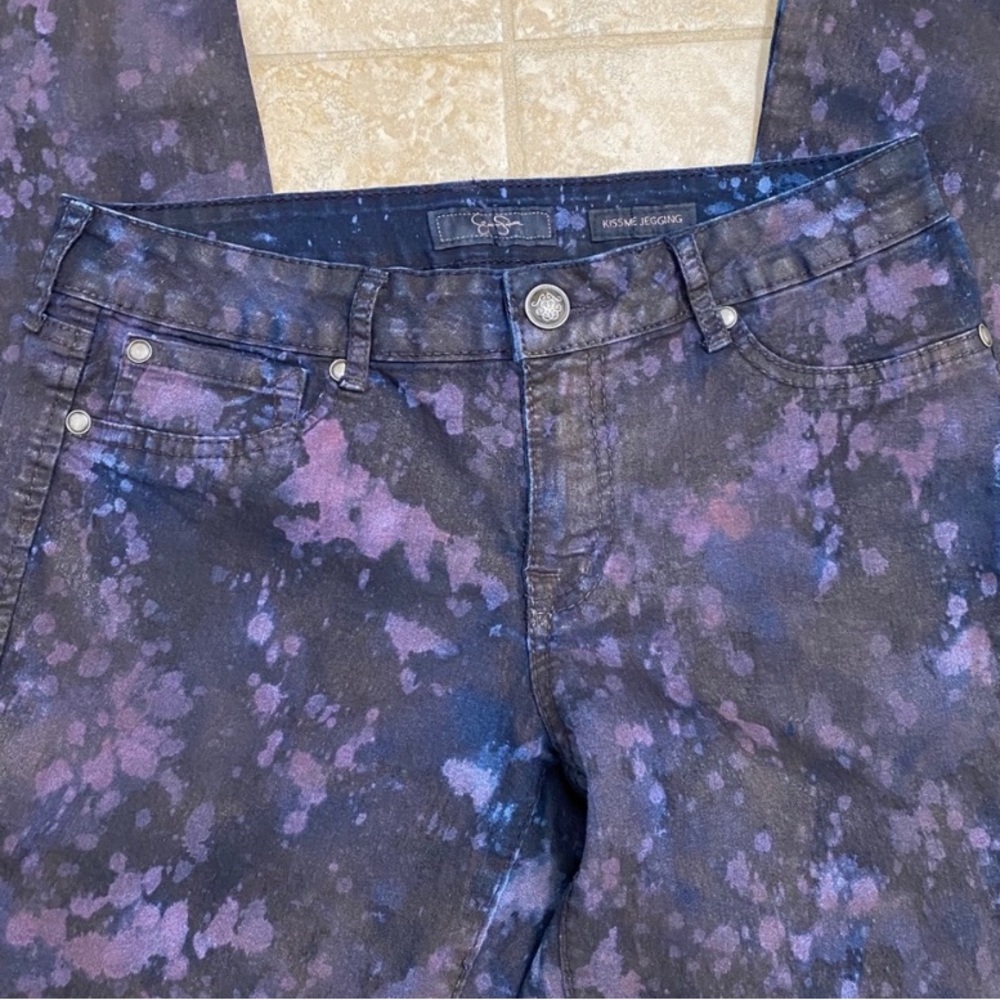 Jessica Simpson “Kiss Me Jeggings”